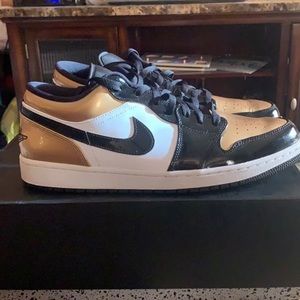 Jordan Low Gold Toe 1s